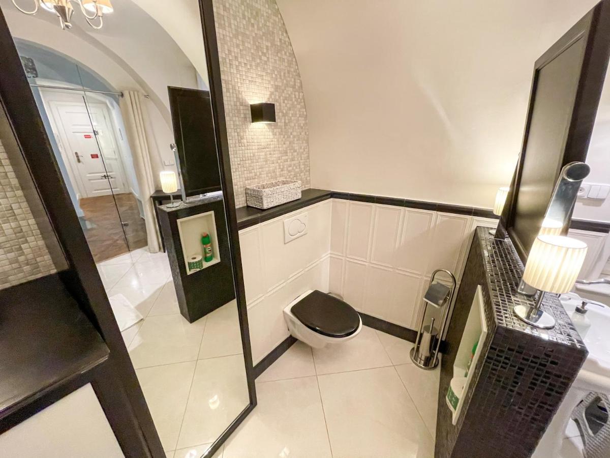 U Obecniho Dvora - Old Town Apartment Prague Luaran gambar